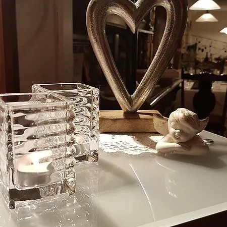 Haus Am Berg فندق 3*